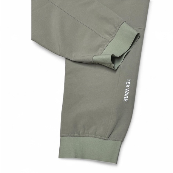The North Face W Tekware Women's
Tea Green Joggers Size Small - Picture 16 of 16